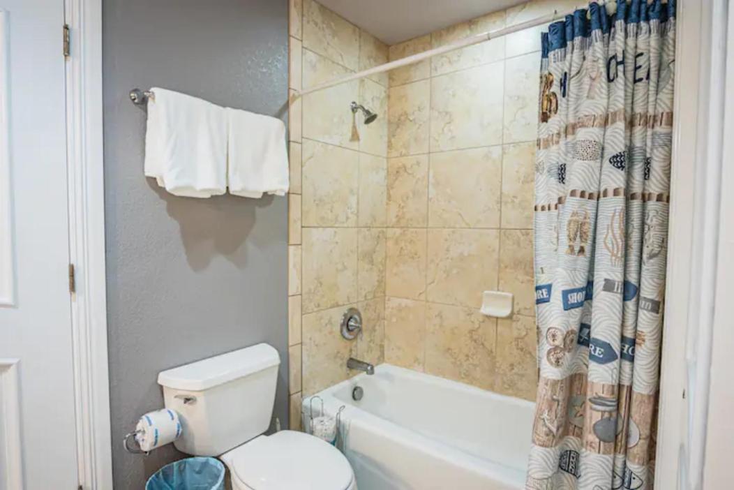 7 Bedroom Home Steps To The Beach With 4 Patios And Pool! Sleeps 20 Port Aransas Buitenkant foto