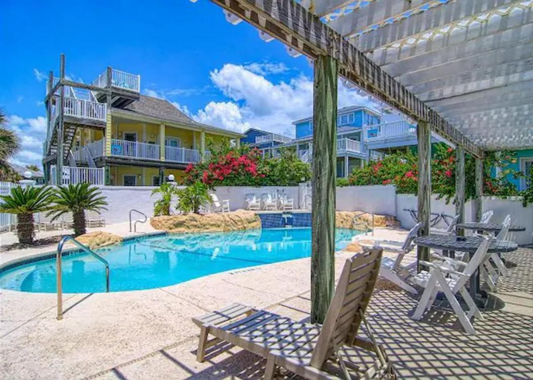 7 Bedroom Home Steps To The Beach With 4 Patios And Pool! Sleeps 20 Port Aransas Buitenkant foto
