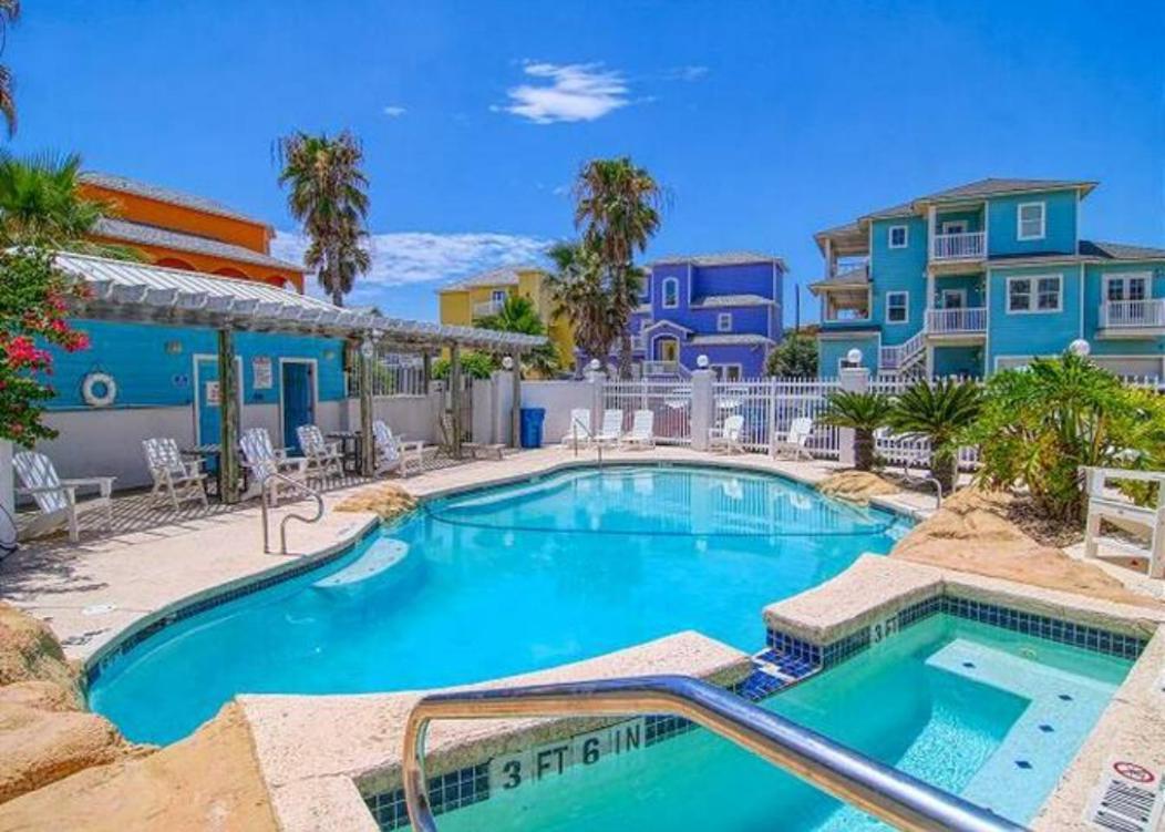 7 Bedroom Home Steps To The Beach With 4 Patios And Pool! Sleeps 20 Port Aransas Buitenkant foto