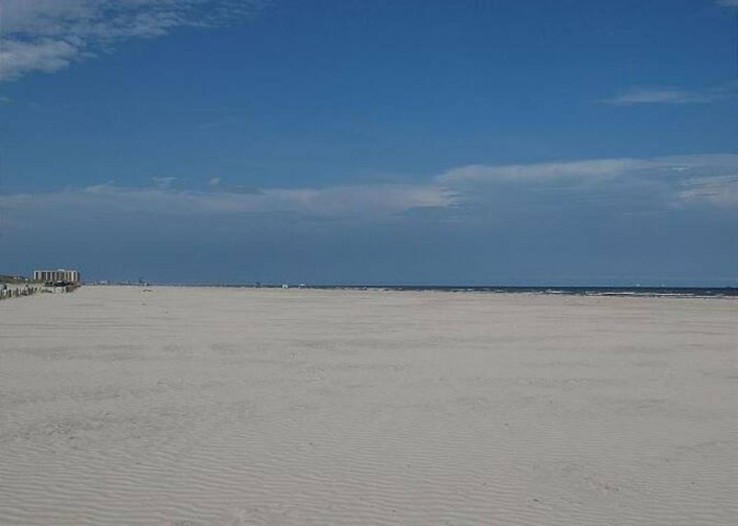 7 Bedroom Home Steps To The Beach With 4 Patios And Pool! Sleeps 20 Port Aransas Buitenkant foto