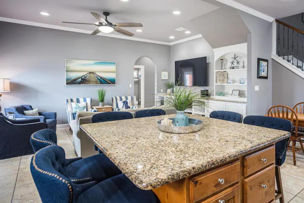 7 Bedroom Home Steps To The Beach With 4 Patios And Pool! Sleeps 20 Port Aransas Buitenkant foto