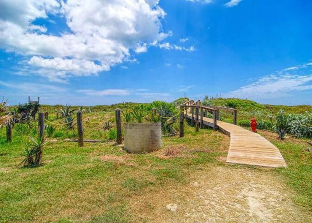 7 Bedroom Home Steps To The Beach With 4 Patios And Pool! Sleeps 20 Port Aransas Buitenkant foto