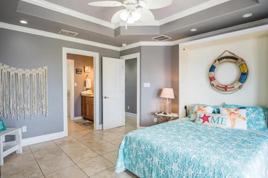 7 Bedroom Home Steps To The Beach With 4 Patios And Pool! Sleeps 20 Port Aransas Buitenkant foto